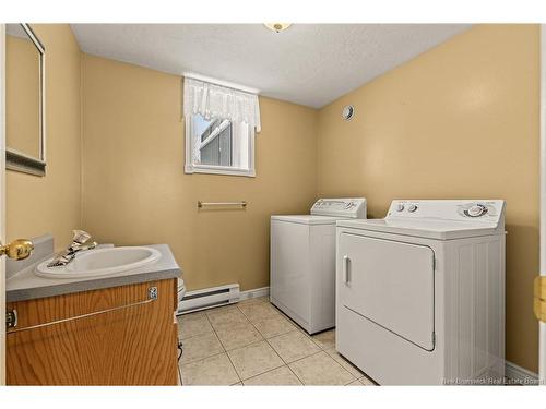 37 Simpson Crt, Riverview, NB 