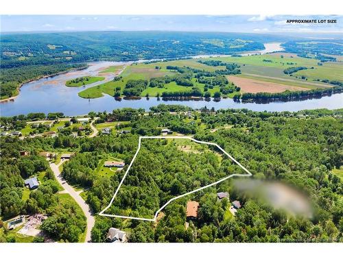 Na Grand Pass Crt, Douglas, NB 