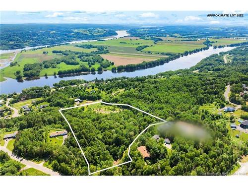 Na Grand Pass Crt, Douglas, NB 