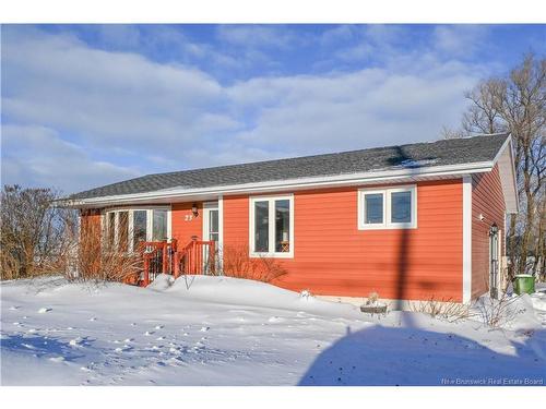 23 Saint-Simon Rd, Caraquet, NB 