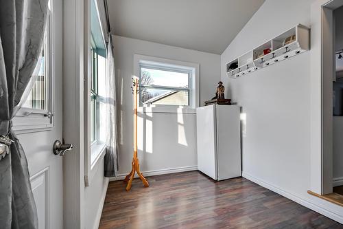 Hall d'entrée/Vestibule - 120 Rue Goyer, Cowansville, QC - Indoor Photo Showing Other Room