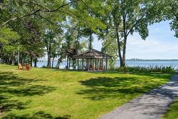 Access to a body of water - 