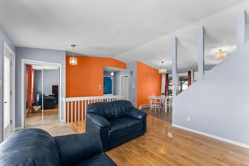 Salon - 124 Rue Colbert, Repentigny (Le Gardeur), QC - Indoor Photo Showing Living Room