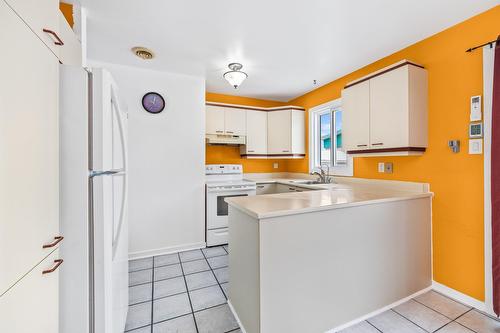 Kitchen - 68 Rue De La Concorde, Delson, QC - Indoor Photo Showing Kitchen