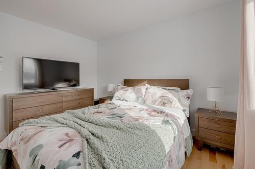 Chambre à coucher principale - 25 Rue Robert-Laplante, Sainte-Catherine-De-La-Jacques-Cartier, QC - Indoor Photo Showing Bedroom