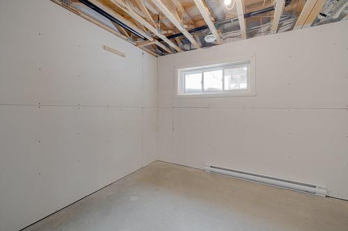 Chambre à coucher - 25 Rue Robert-Laplante, Sainte-Catherine-De-La-Jacques-Cartier, QC - Indoor