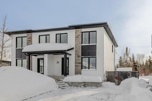 Façade - 25 Rue Robert-Laplante, Sainte-Catherine-De-La-Jacques-Cartier, QC - Outdoor