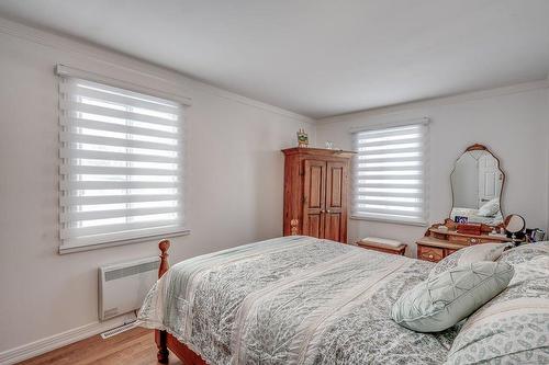 Chambre à coucher principale - 9326 Rue St-François, Mirabel, QC - Indoor Photo Showing Bedroom