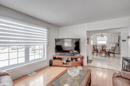 Salon - 9326 Rue St-François, Mirabel, QC - Indoor Photo Showing Living Room