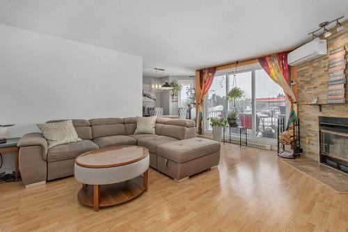 Living room - 4-1187 Boul. Iberville, Repentigny (Repentigny), QC - Indoor Photo Showing Living Room With Fireplace