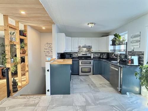 Kitchen - 4 Rue Rivest O., Laverlochère-Angliers, QC - Indoor Photo Showing Kitchen