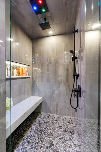 2250 Dolphin Rd, North Saanich, BC 