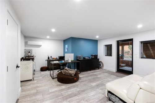 2250 Dolphin Rd, North Saanich, BC 