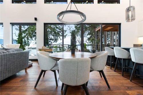 2250 Dolphin Rd, North Saanich, BC 