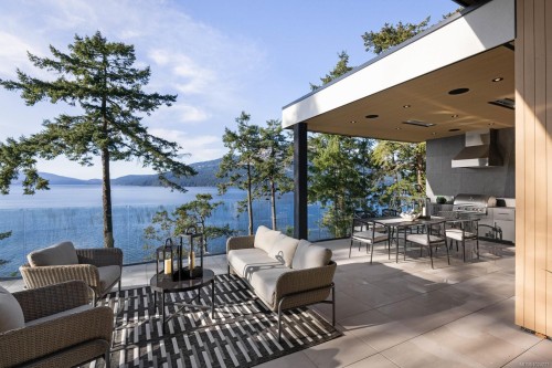 418 Lands End Rd, North Saanich, BC 