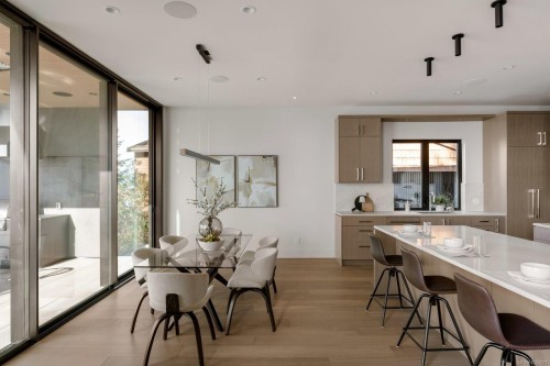 418 Lands End Rd, North Saanich, BC 