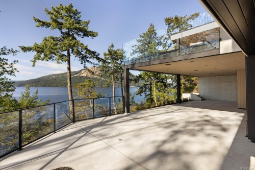 418 Lands End Rd, North Saanich, BC 