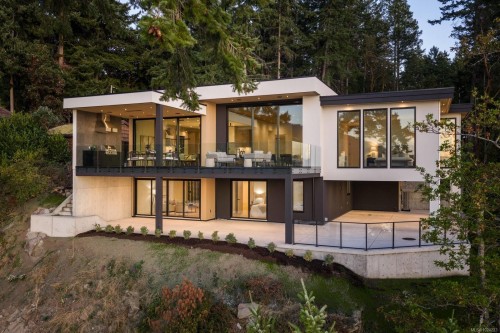 418 Lands End Rd, North Saanich, BC 