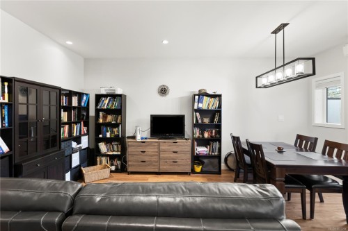 1301-3351 Luxton Rd, Langford, BC 