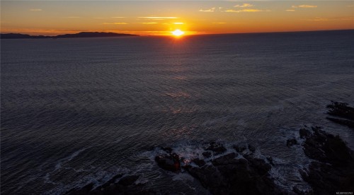 16920 Beachview Dr, Port Renfrew, BC 