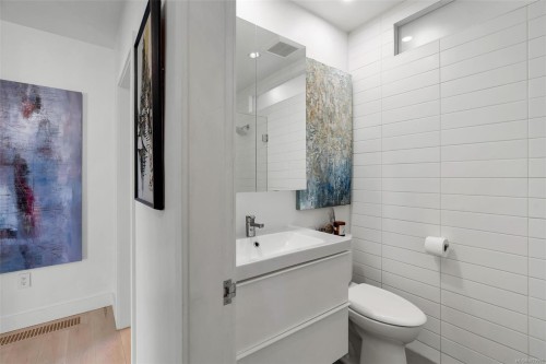 3198 Woodburn Ave, Oak Bay, BC 