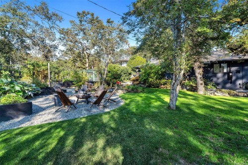 3198 Woodburn Ave, Oak Bay, BC 