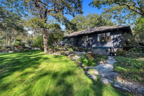 3198 Woodburn Ave, Oak Bay, BC 