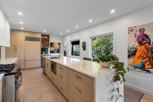 3198 Woodburn Ave, Oak Bay, BC 