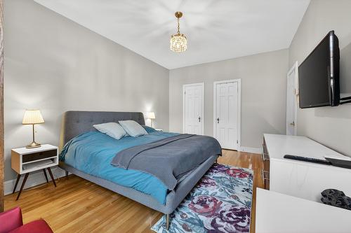 Primary bedroom - 17-4790 Ch. De La Côte-Des-Neiges, Montréal (Côte-Des-Neiges/Notre-Dame-De-Grâce), QC - Indoor Photo Showing Bedroom
