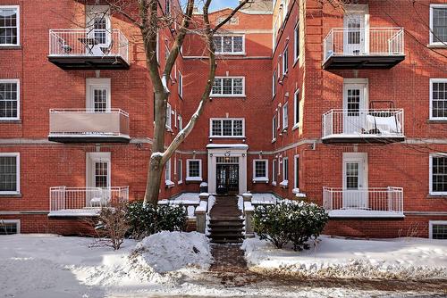 Exterior entrance - 17-4790 Ch. De La Côte-Des-Neiges, Montréal (Côte-Des-Neiges/Notre-Dame-De-Grâce), QC - Outdoor With Balcony