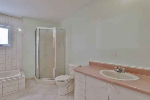 Bathroom - 53 Rue Des Pléiades, L'Épiphanie, QC - Indoor Photo Showing Bathroom