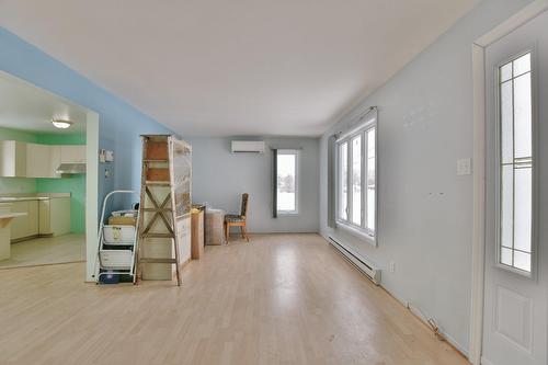 Living room - 53 Rue Des Pléiades, L'Épiphanie, QC - Indoor Photo Showing Other Room
