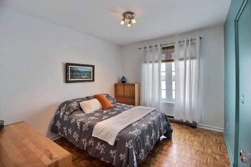 Bedroom - 40 Rue De L'Aqueduc, Saint-Félix-De-Dalquier, QC - Indoor Photo Showing Bedroom