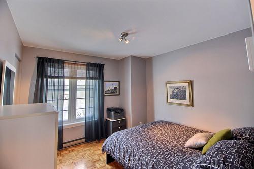 Bedroom - 40 Rue De L'Aqueduc, Saint-Félix-De-Dalquier, QC - Indoor Photo Showing Bedroom