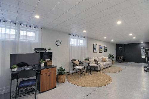 Family room - 40 Rue De L'Aqueduc, Saint-Félix-De-Dalquier, QC - Indoor