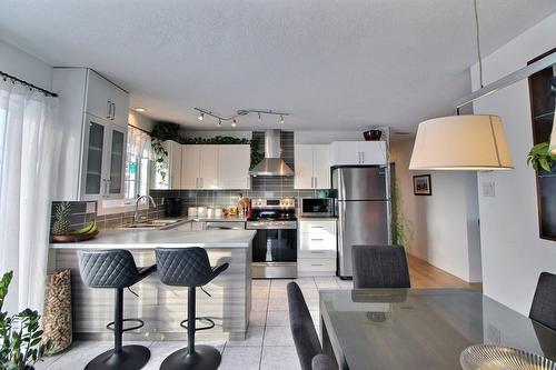Overall view - 40 Rue De L'Aqueduc, Saint-Félix-De-Dalquier, QC - Indoor Photo Showing Kitchen With Double Sink