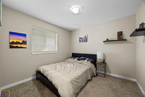 957 Desmond Street, Kamloops, BC - Indoor Photo Showing Bedroom