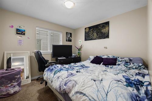 957 Desmond Street, Kamloops, BC - Indoor Photo Showing Bedroom