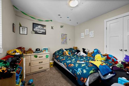 957 Desmond Street, Kamloops, BC - Indoor Photo Showing Bedroom