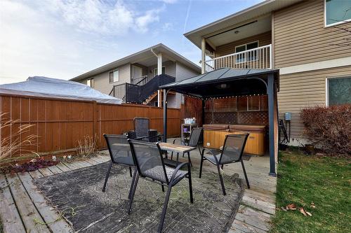 957 Desmond Street, Kamloops, BC - Outdoor With Deck Patio Veranda