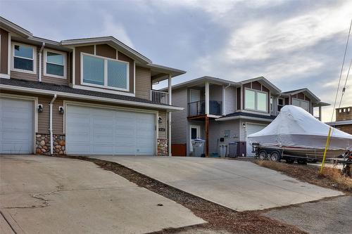 957 Desmond Street, Kamloops, BC - Outdoor With Facade