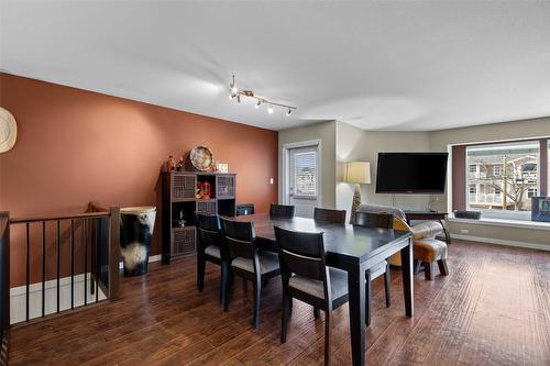 957 Desmond Street, Kamloops, BC - Indoor