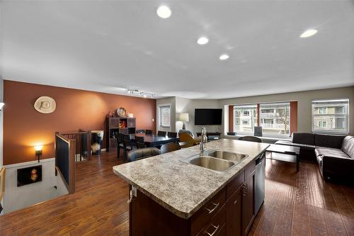 957 Desmond Street, Kamloops, BC - Indoor