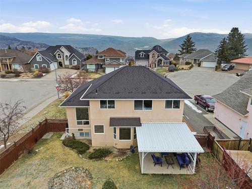 1121 Burgess Way, Kamloops, BC - Outdoor With Facade