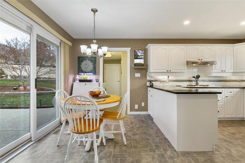 7020 Lakeridge Drive, Vernon, BC - Indoor