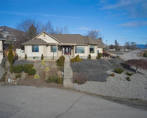 7020 Lakeridge Drive, Vernon, BC - Outdoor With Facade