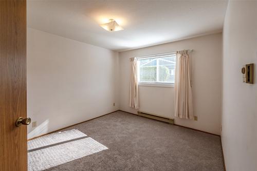 105-232 Kinney Avenue, Penticton, BC - Indoor Photo Showing Other Room