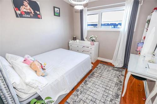 28 Lachine Rd, Winnipeg, MB 