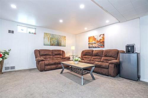 28 Lachine Rd, Winnipeg, MB 