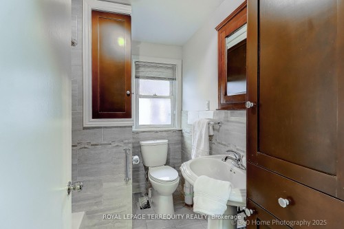 27 John Best Avenue, Toronto, ON - Indoor Photo Showing Bathroom